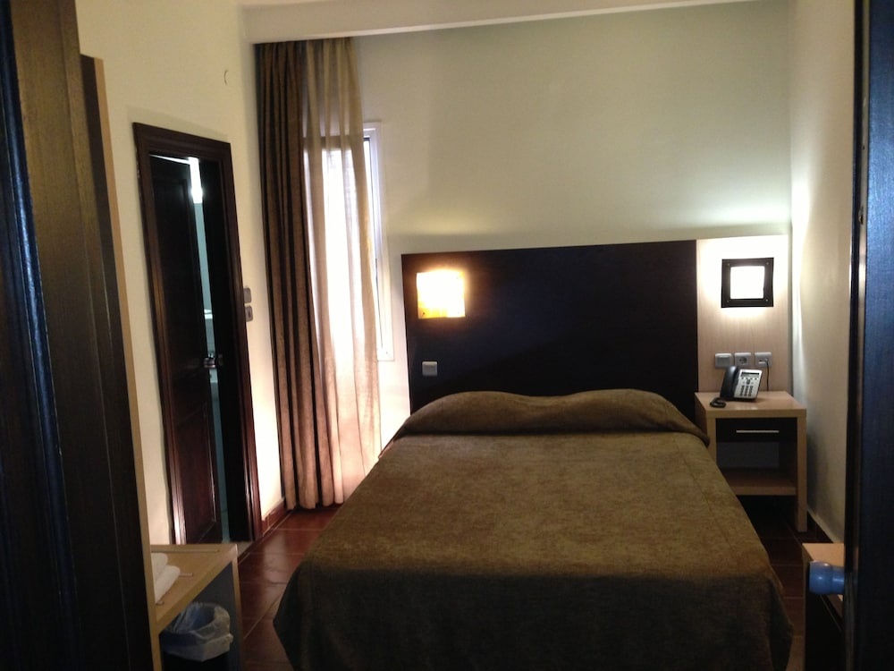 Standard Twin room with balcony (twin beds)