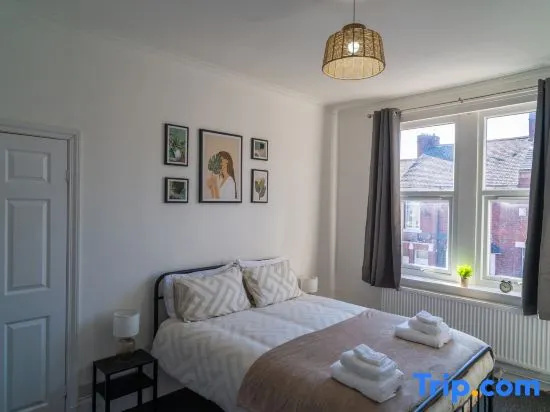 Family & Contractor Stay | Sleeps 6 | Free Parking