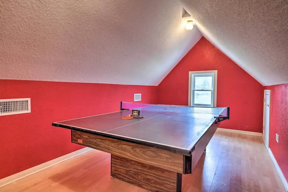 Extravagant 4,500 Sq Ft Home in Hill Country! - фото 12