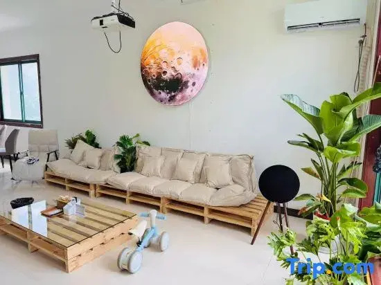 Houhaisen Moonlight HUB Homestay (Huaguo Mountain Scenic Area)