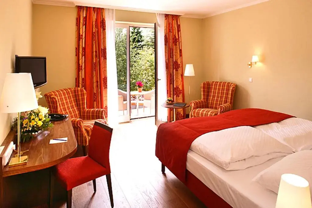 Standard Double room with balcony (full double bed)