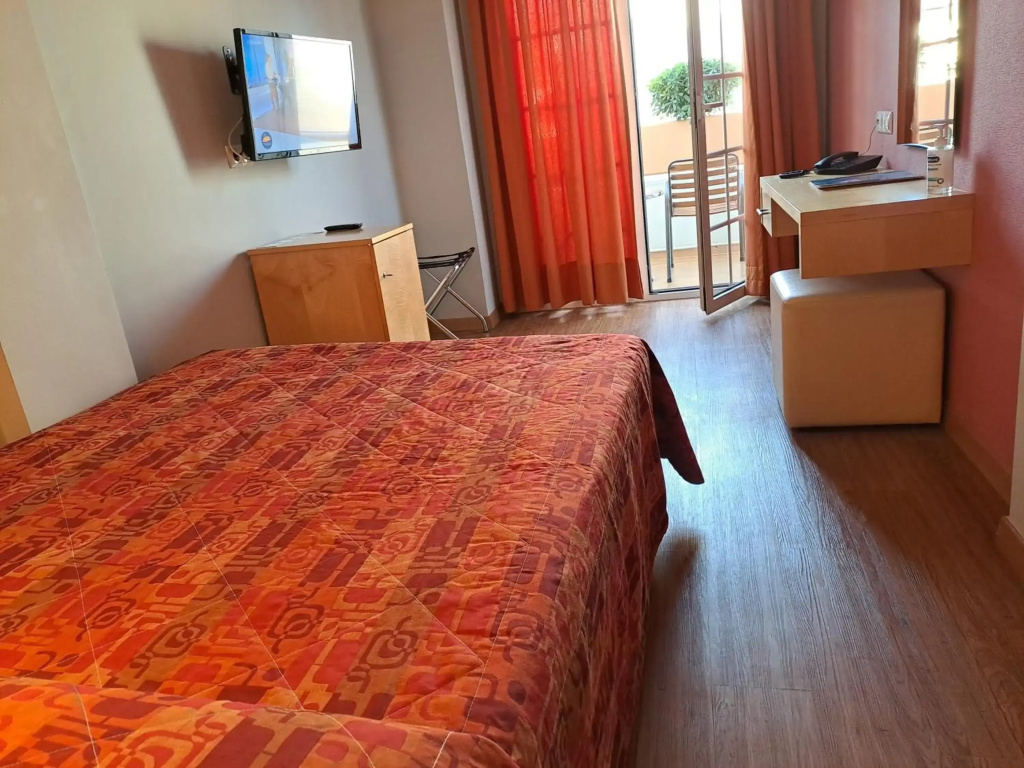 Kronos Hotel - Général