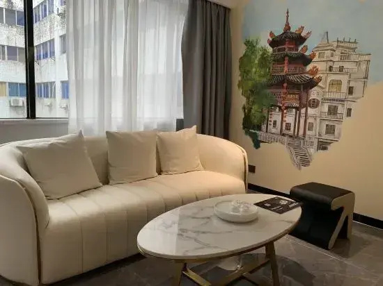 Baijiale Hotel (Shantou High Speed Rail Station Shop)
