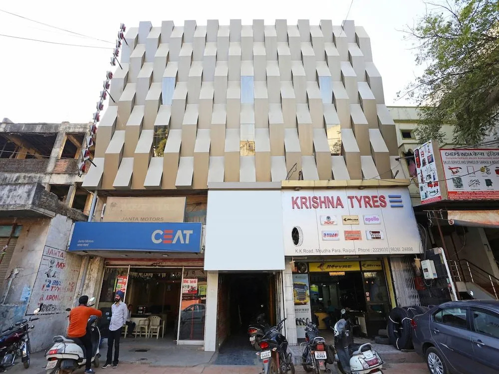 OYO 7859 Hotel Gurukripa