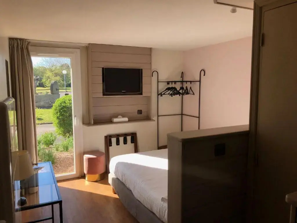 Classic Double room (full double bed)