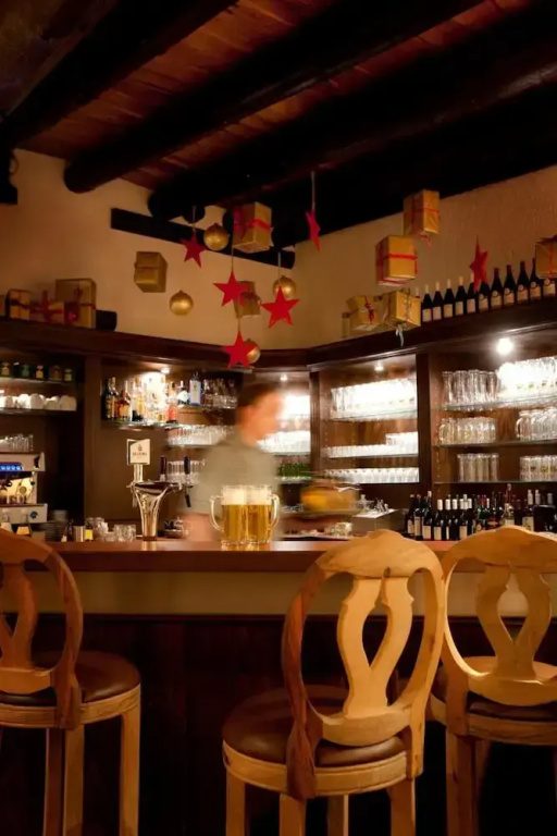 Food & Beverage