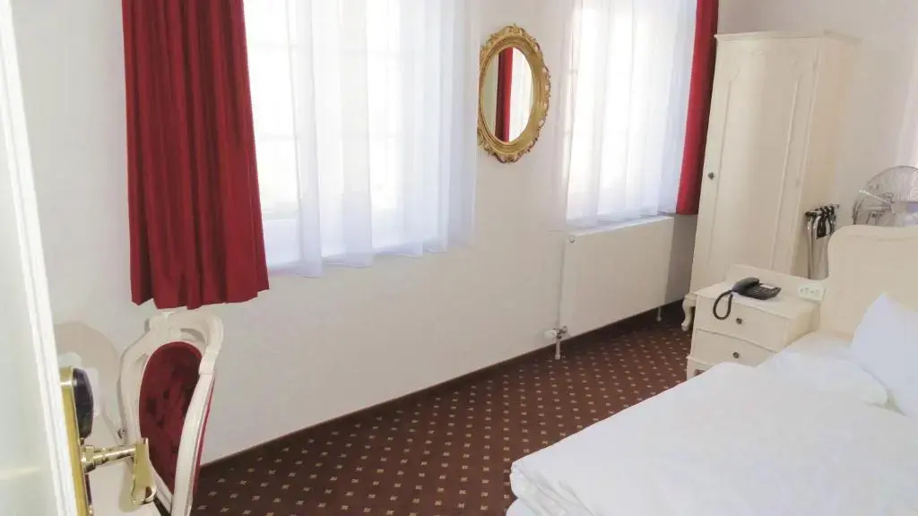 Hotel Einhorn - Chambres