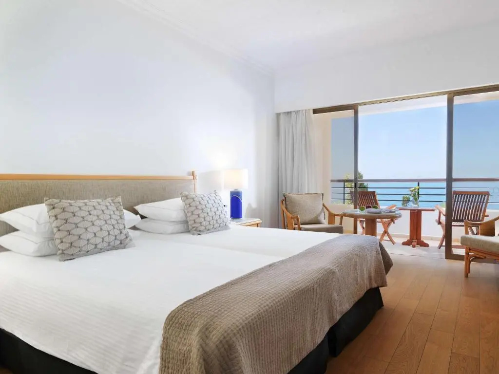 Coral Beach Hotel and Resort - Chambres
