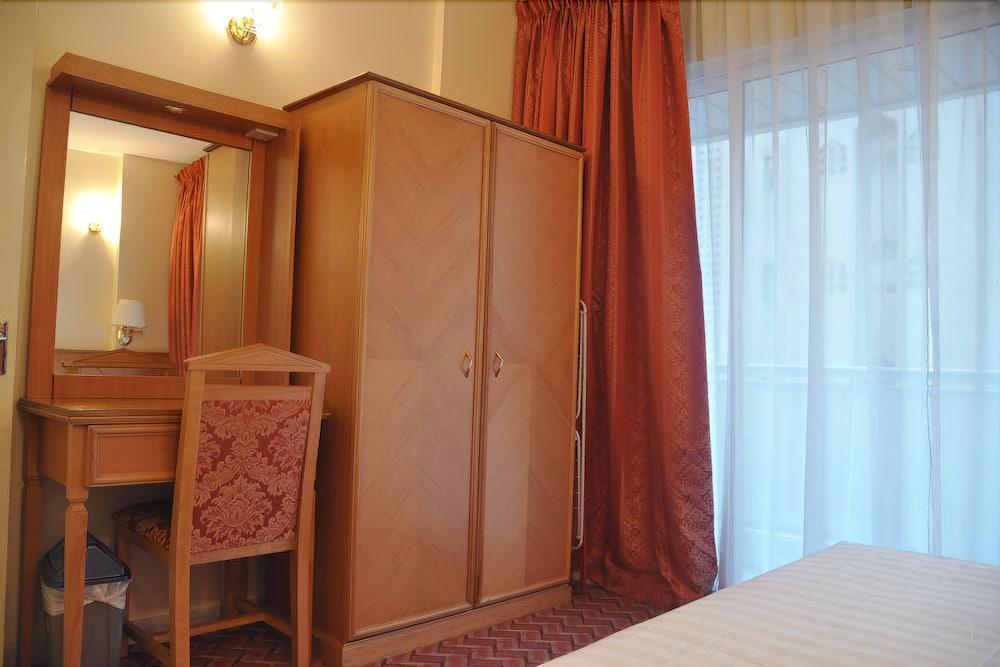 Royal Plaza Hotel Apartments