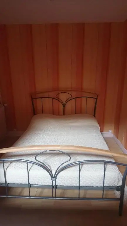 Voir la photo 3 — gîte 4 pièces,6 couchages,centre ville Sancoins wifi gratuite,lave linge, lave vaisselle