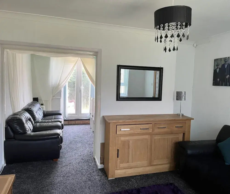 Impeccable 3-bed House in Rotherham