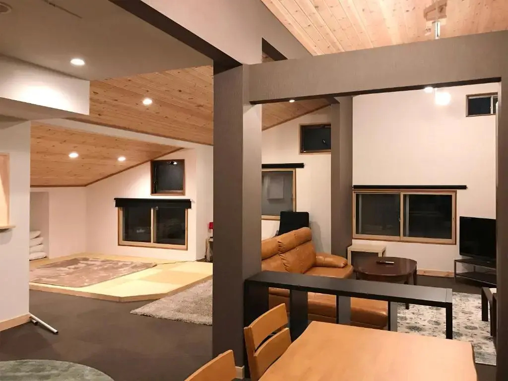 Apartment with mountain view