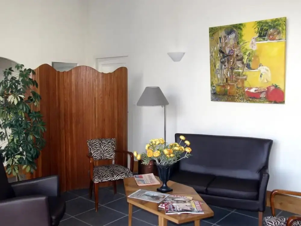 Lobby & Reception