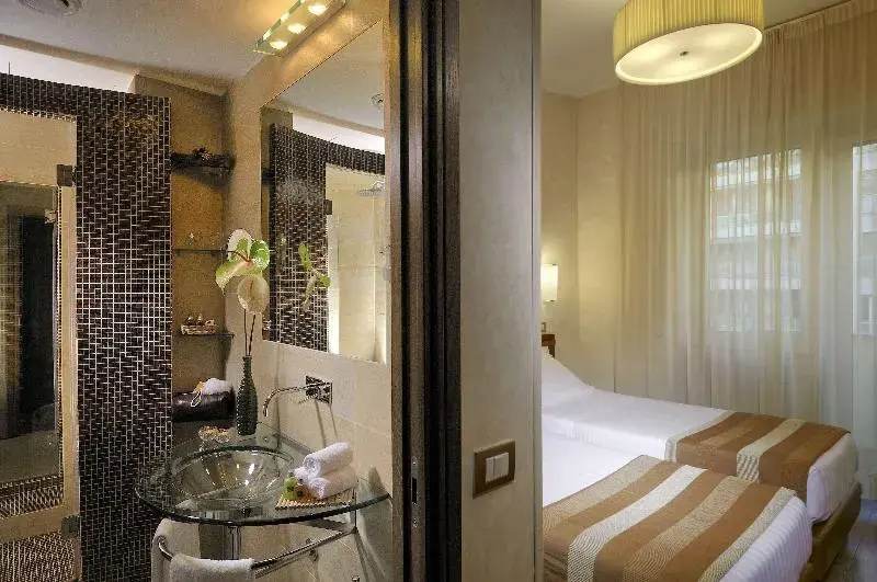 Best Western Hotel Piccadilly - Tap to explore photos