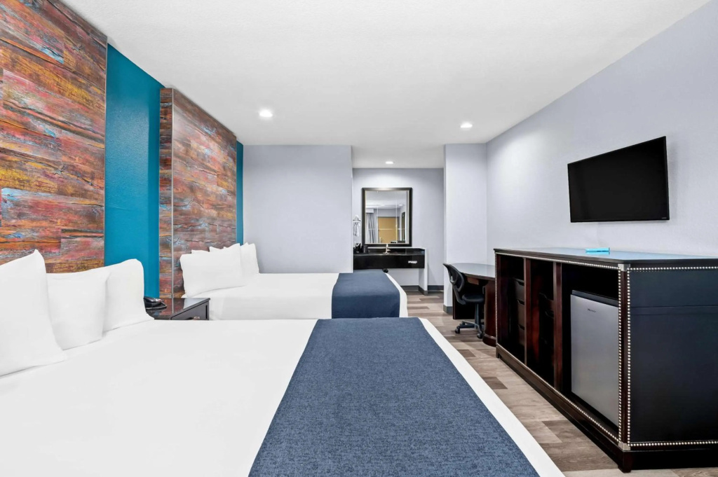Отель SureStay Hotel by Best Western Buena Park Anaheim в Буэна-Парке