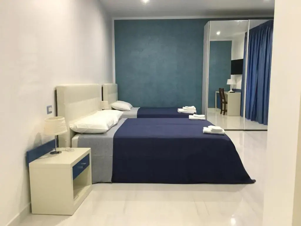Standard Double room with balcony (twin beds)