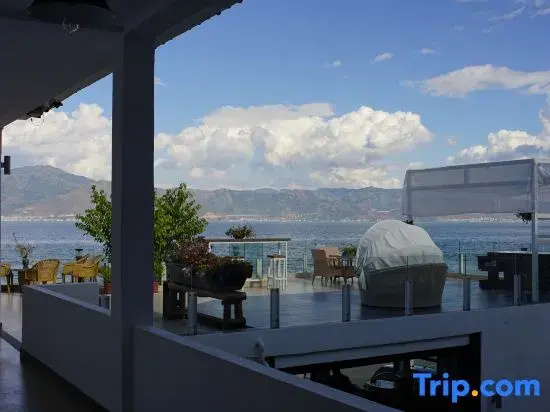 Balcony & Terrace