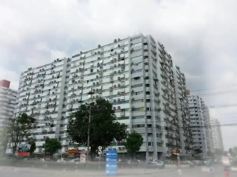 258 Room Place