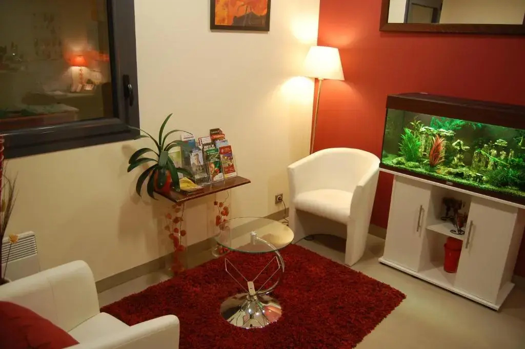 Lobby & Reception