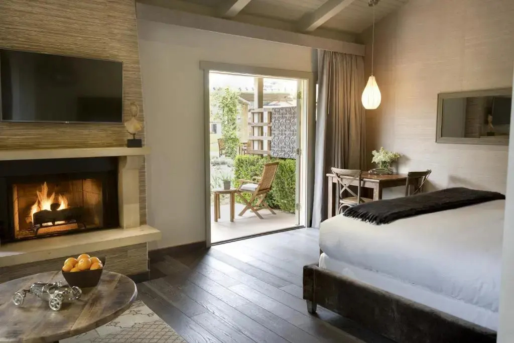 Premium Double room (full double bed)