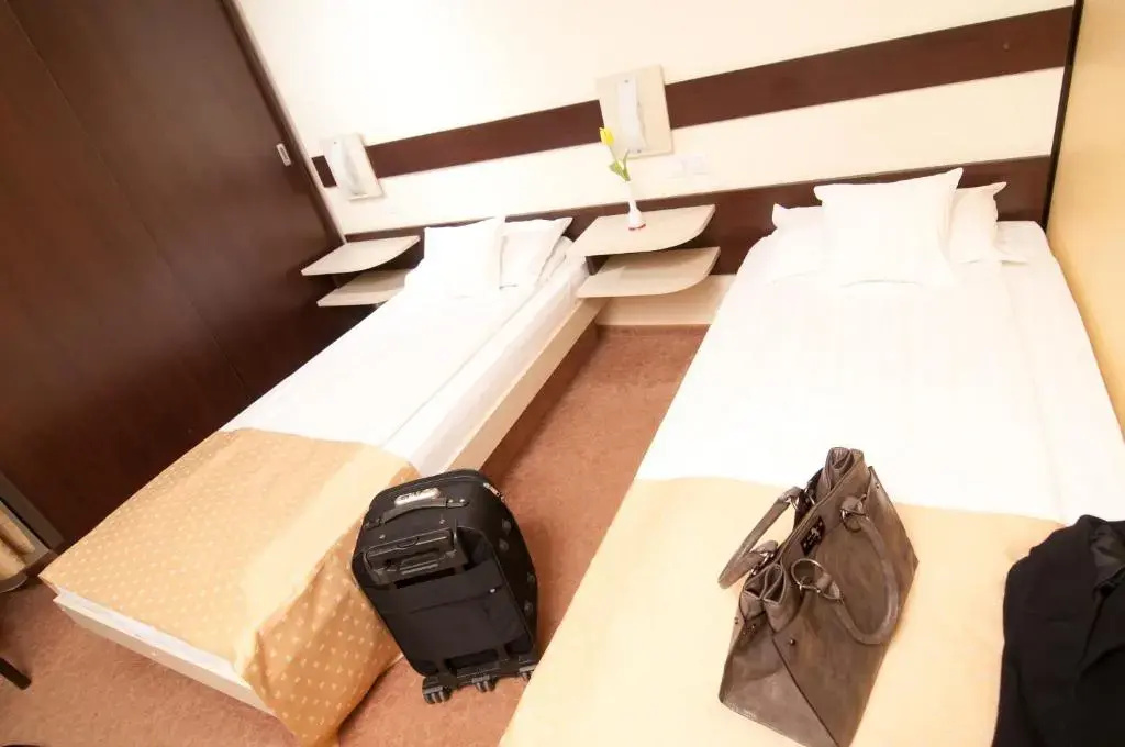 Hotel Rapsodia City Center - Chambres