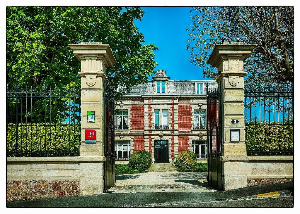 Hotel Le Clos Raymi by null