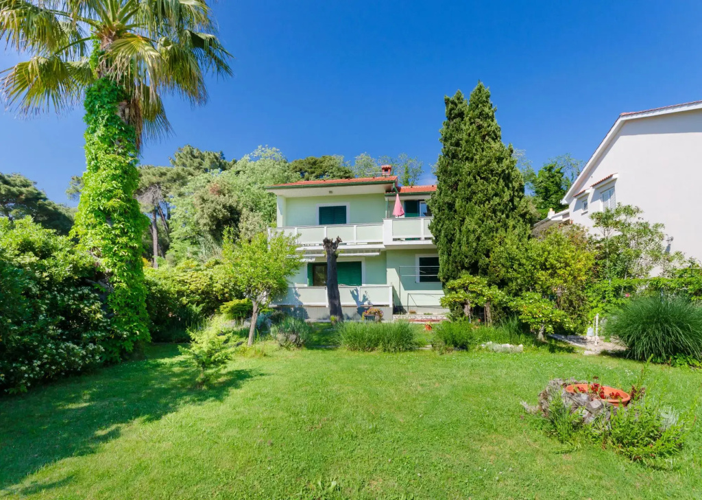 Apartments Ruzica M in Lopar - island Rab