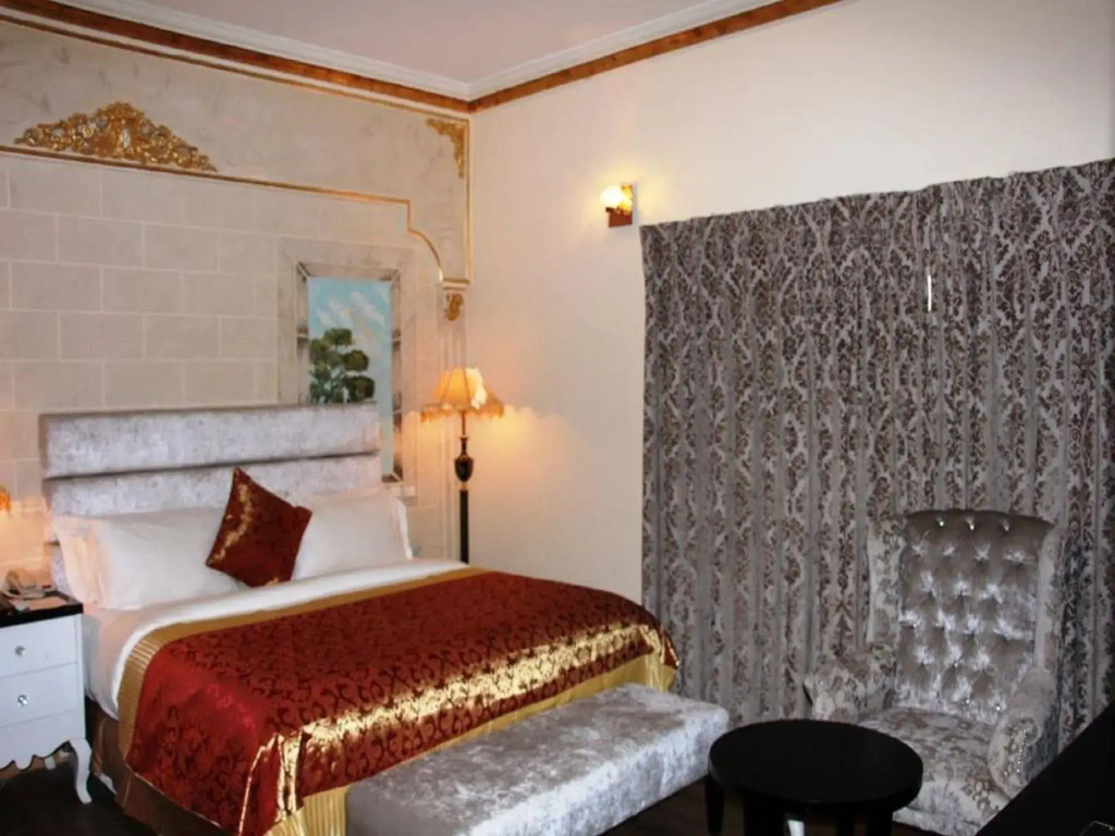 Sandralia Hotel - фото 4