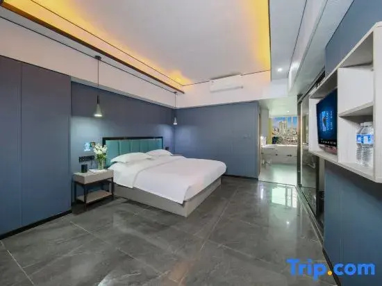 Double Suite (full double bed)