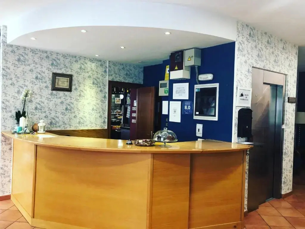 Lobby & Reception