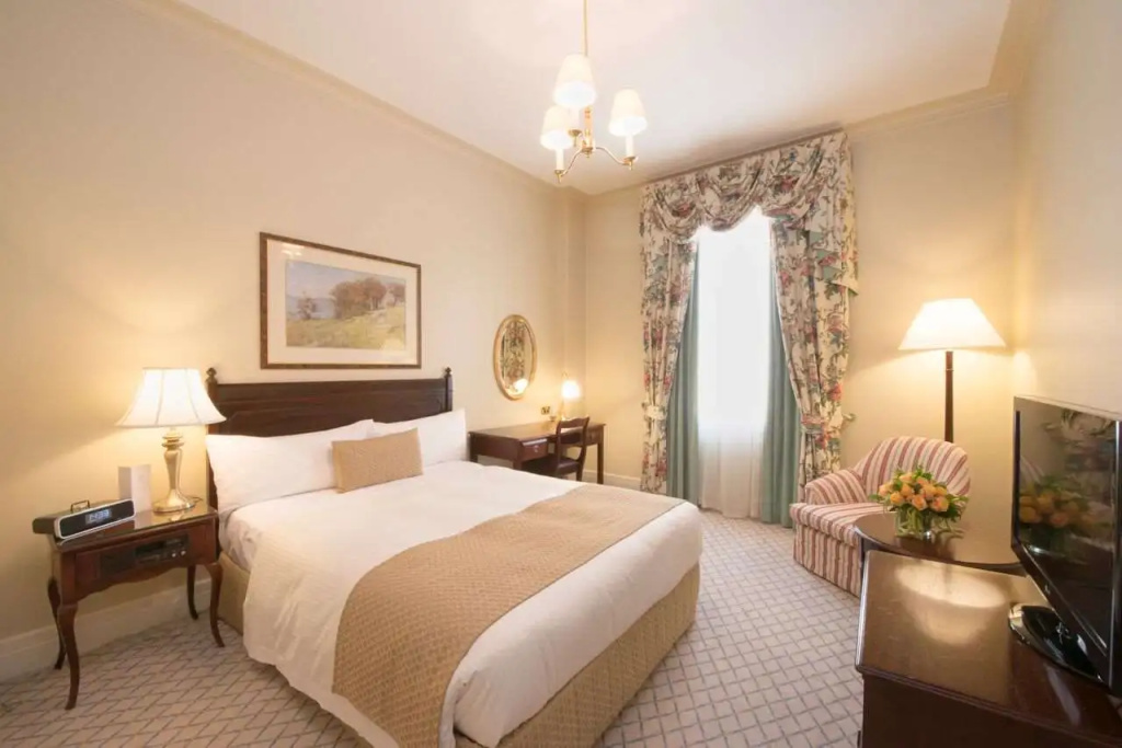 The Hotel Windsor