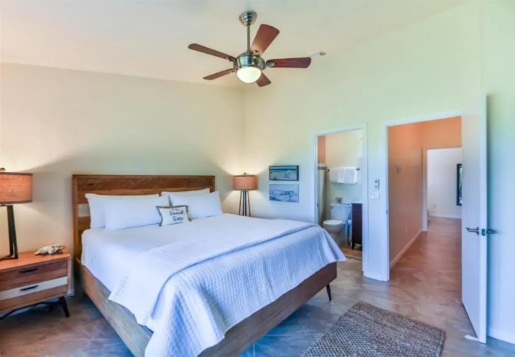 Lake Palms 7