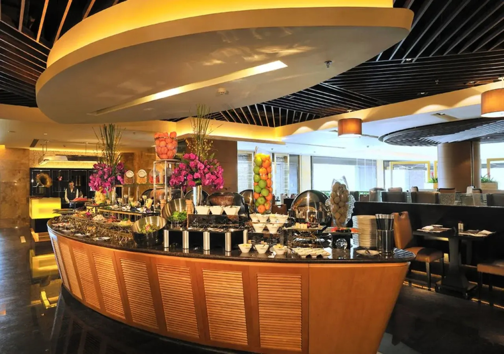 Food & Beverage