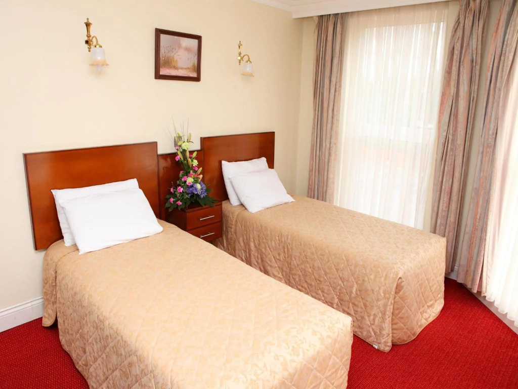 Gatwick Cambridge Hotel - Général