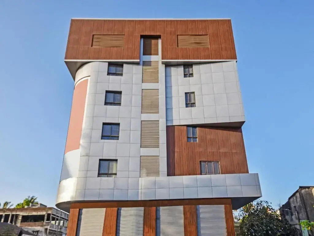 The Address By OYO Rooms