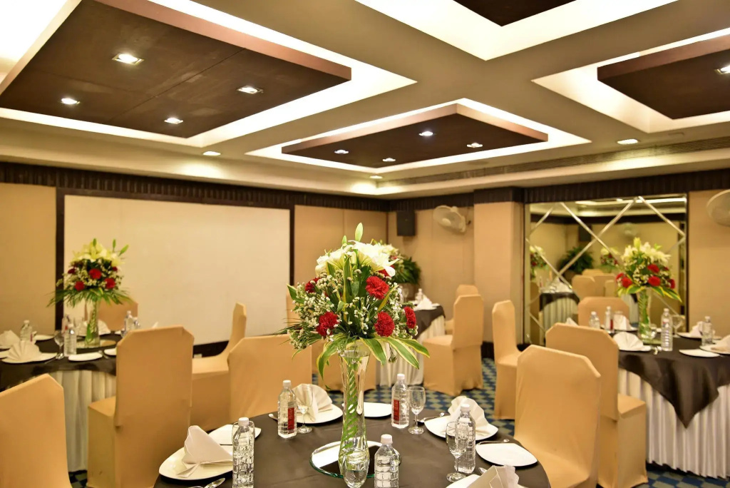 Hotel Surya Plaza - фото 18