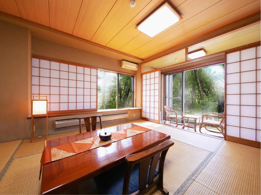 The Hotel Fujiyama