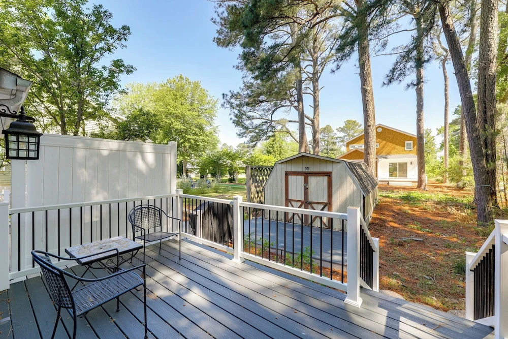 2 Mi to Bethany Beach: Duplex w/ Private Deck