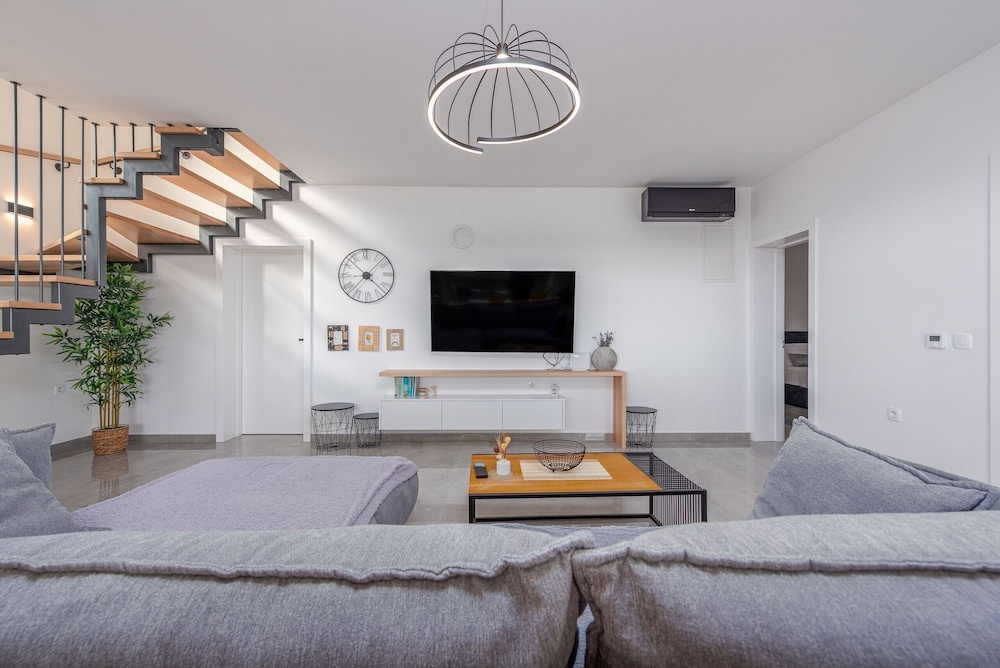 Villa Suton — 4