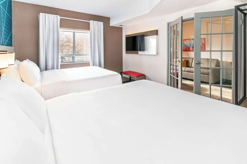 Comfort Suites London - Chambres