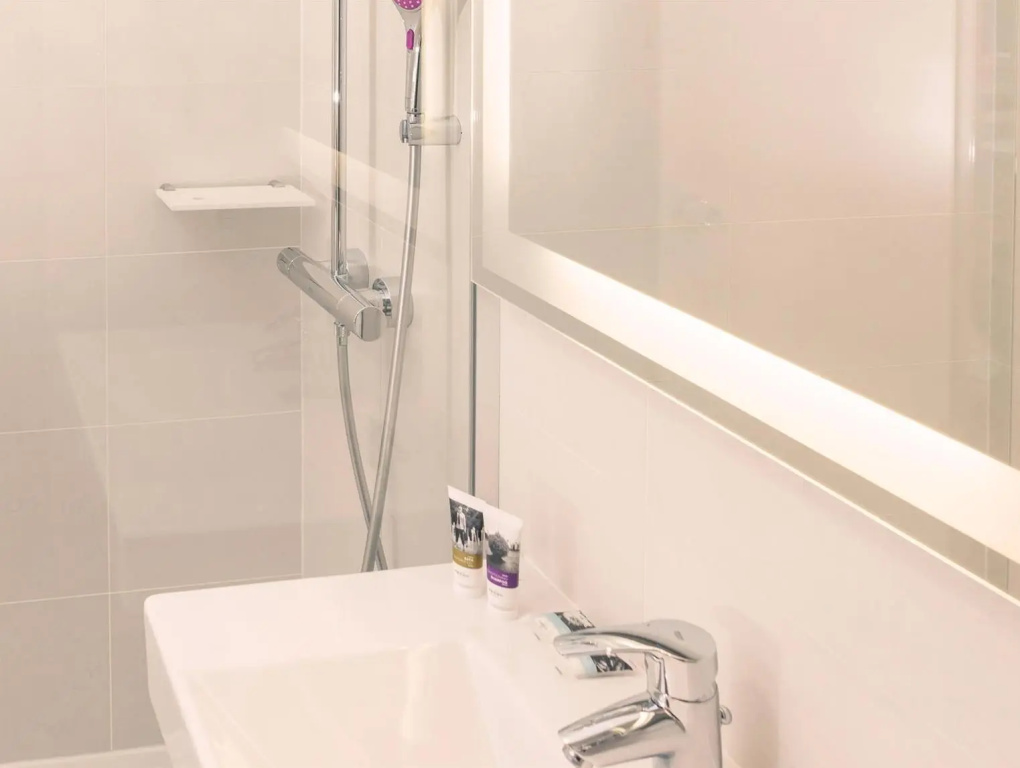 Mercure Paris Montparnasse Raspail 56