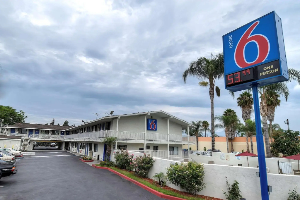 Motel 6 El Monte, CA - Los Angeles — фото