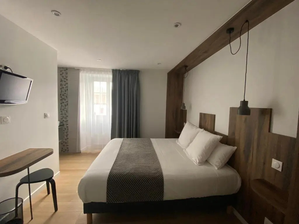 Standard Double room (full double bed)