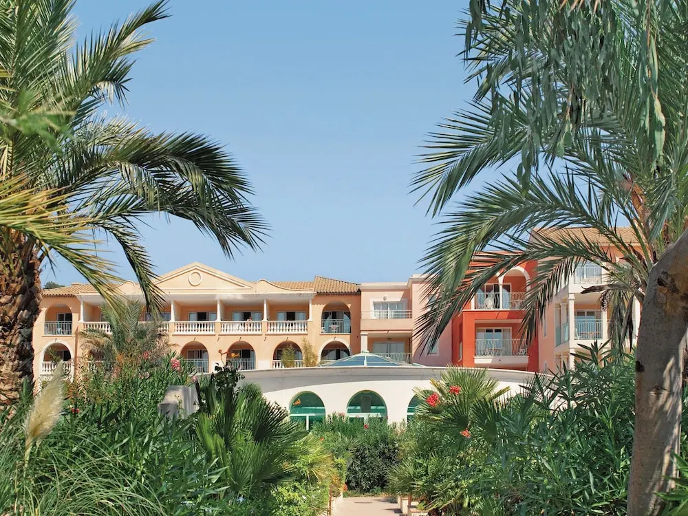 Bright Apartment in French Style Near the Beach of Issambres