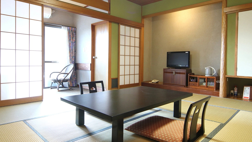 Standard room with mountain view