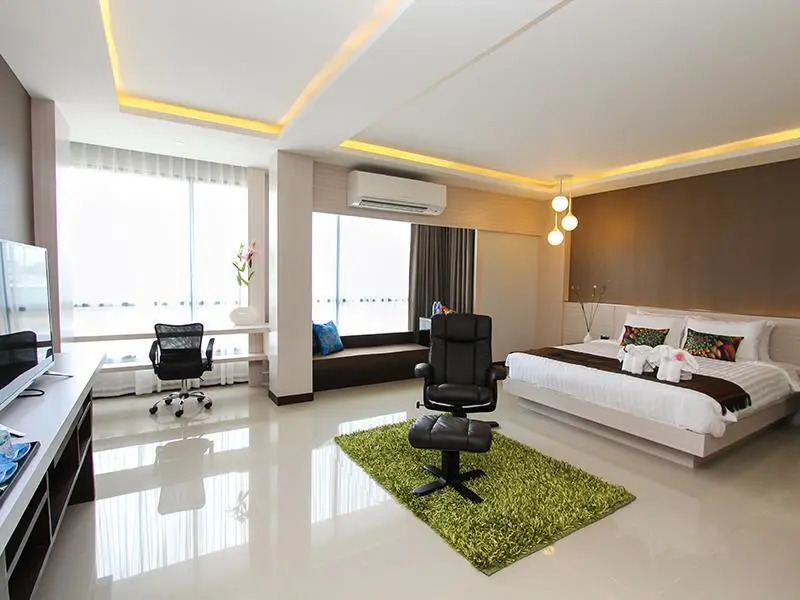 Double Suite with city view full double bed