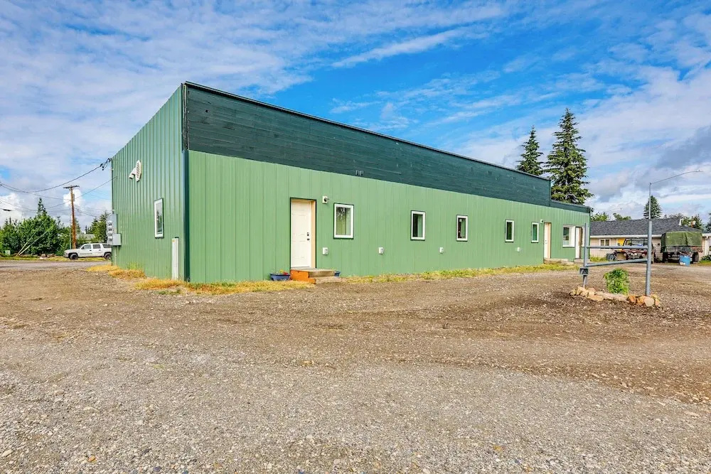 < 2 Mi to Dtwn: Pet-friendly Getaway in Fairbanks