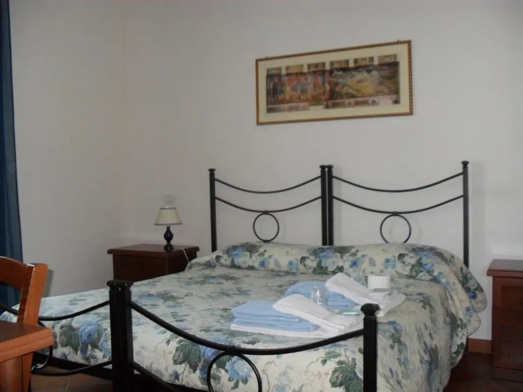 Standard Double room (full double bed)