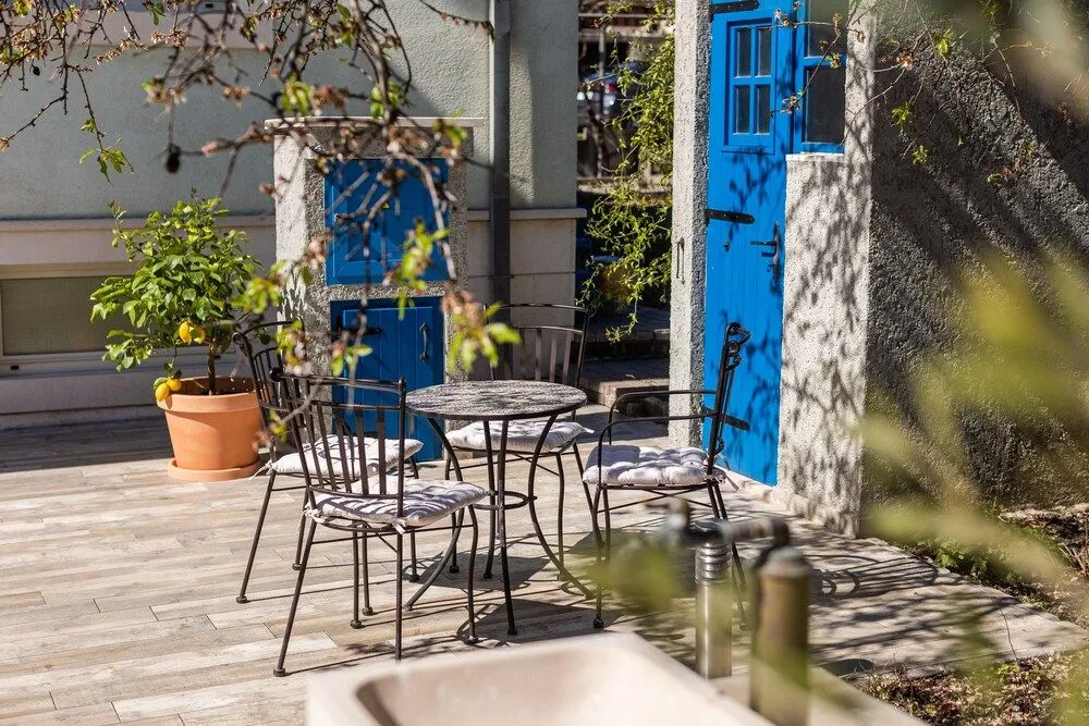 The Olive Poolhouse