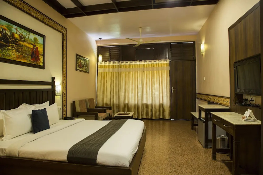 Luxury Double room with garden view (full double bed)